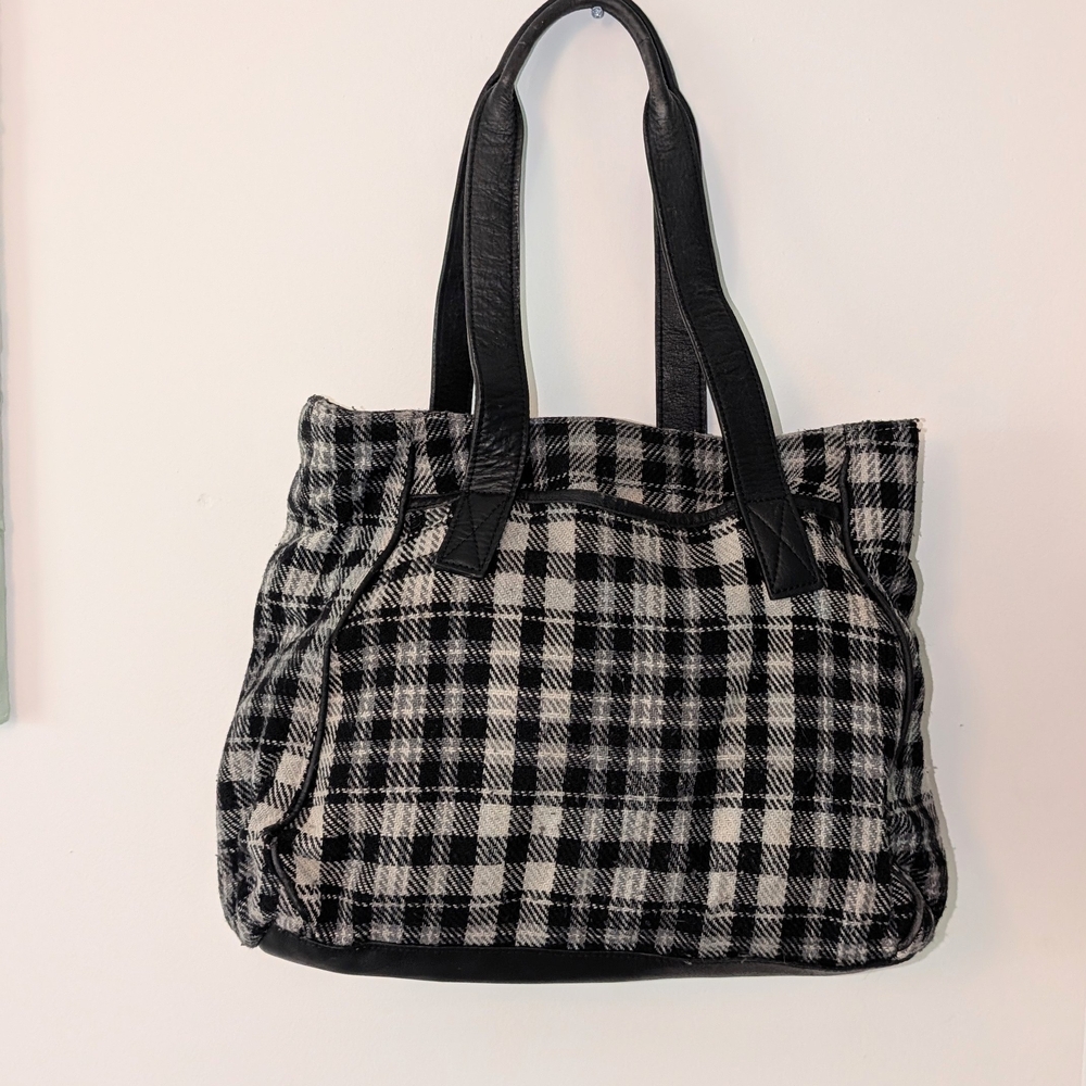 Roots Brand Of Canada Elegant Black and White Checkered Tote Bag